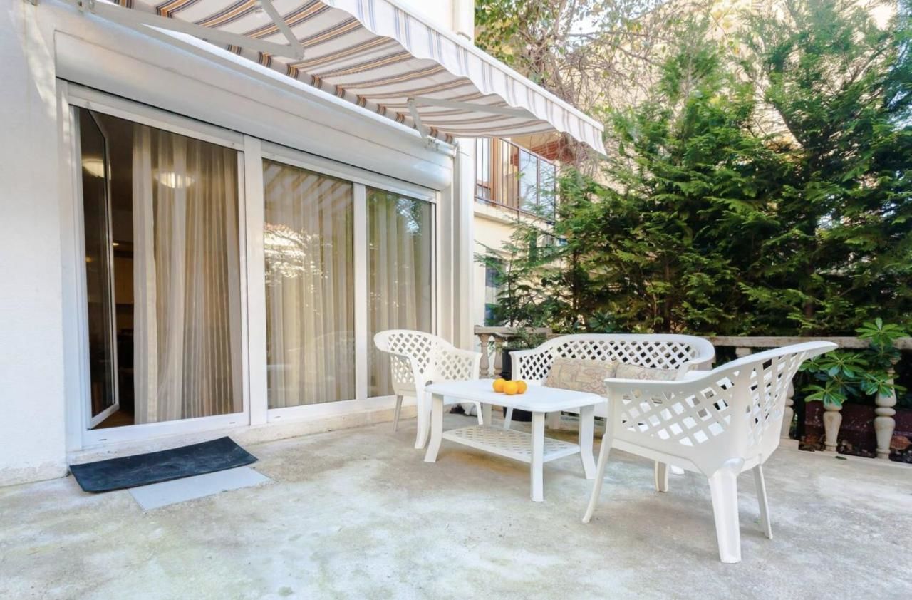 Апартаменты Mandarin Apartments Бечичи